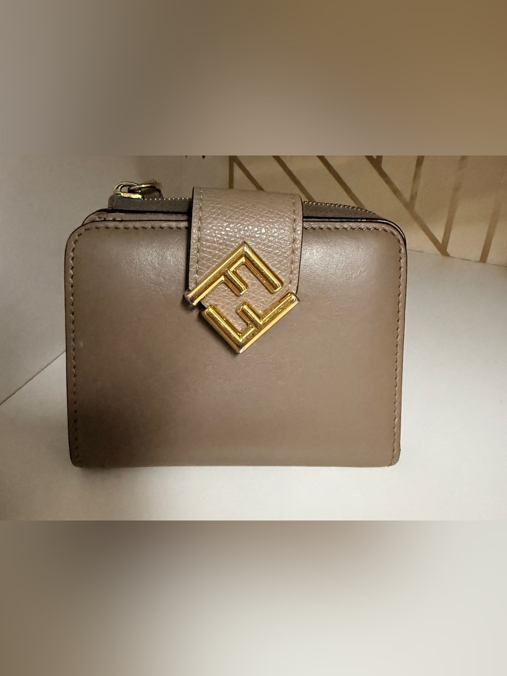 FENDI Vitello King Cruise FF Diamonds Compact Wallet Tartufo Tortora COA